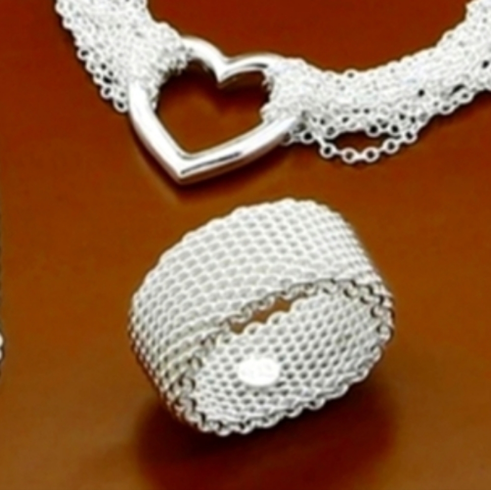 Gorgeous distinctive Heart Necklace - Picture 5 of 13